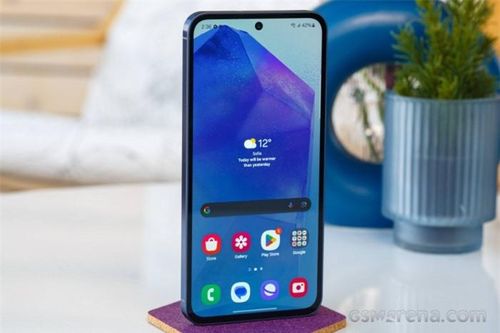 Vua Android tầm trung Galaxy A55 5G giảm gắt cuối tháng 11, siêu ngon bổ rẻ hot hơn Galaxy S24 Ultra