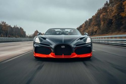 Bugatti Mistral là xe mui trần nhanh nhất thế giới