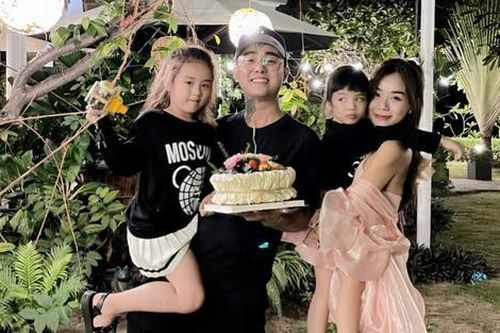 Đạt G nhói lòng trước câu hỏi của con riêng bạn gái