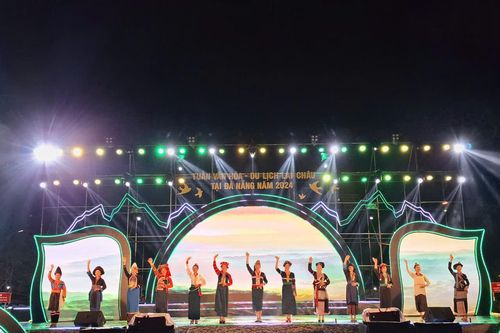 Đêm giao lưu văn nghệ 'Sắc màu Lai Châu'