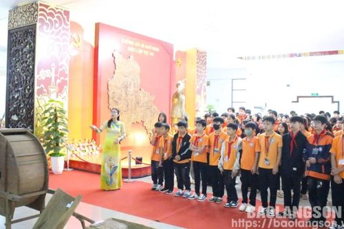 Nhiều hoạt động chào mừng Ngày Di sản văn hóa Việt Nam tại Bảo tàng tỉnh