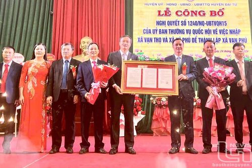 Đại Từ: Công bố nghị quyết nhập 2 xã Vạn Thọ, Ký Phú