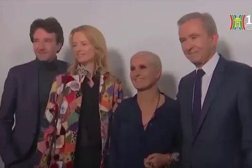 Bernard Arnault đầu tư vào Paris FC