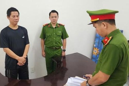 Bắt đối tượng 'cò' giấy tờ nhà đất chiếm đoạt tài sản của nhiều người dân