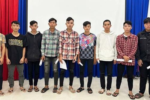 Bắt giữ 9 đối tượng dùng hung khí gây thương tích nặng cho 1 thanh niên