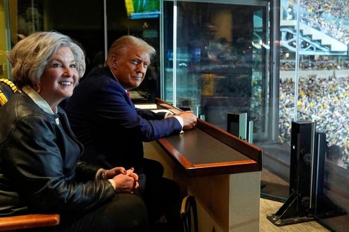 Tiết lộ mới về 'nữ tướng sắc lạnh' giúp ông Trump thắng áp đảo