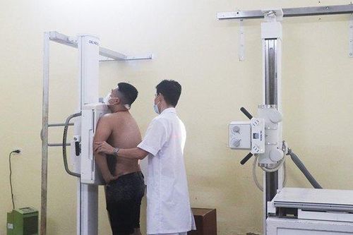 Tham gia BHYT 5 năm liên tục, khám chữa bệnh được hưởng quyền lợi gì?