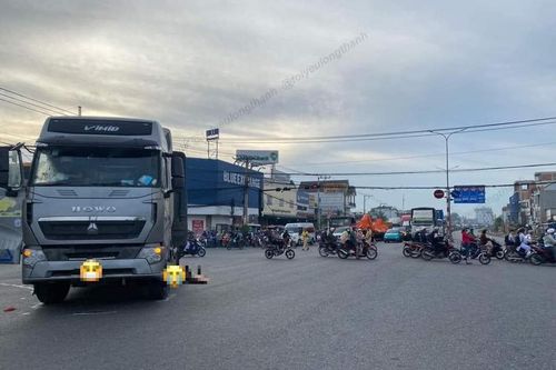 Tai nạn giao thông mới nhất 25/11/2024: nữ sinh chạy xe điện tử vong tại chỗ