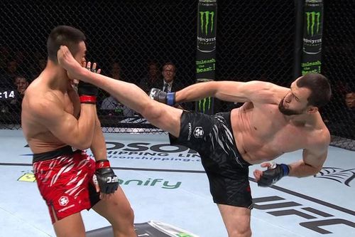 Võ sĩ có biệt danh 'Vua Kung fu' tung cú đá chuẩn xác tuyệt đối, hạ gục đối thủ Trung Quốc trong chớp mắt