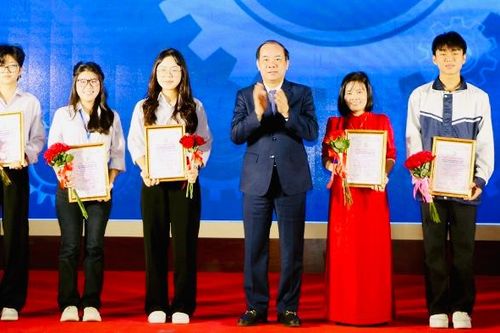 25 giải pháp nhận giải thưởng sáng tạo kỹ thuật tỉnh Yên Bái lần thứ XI