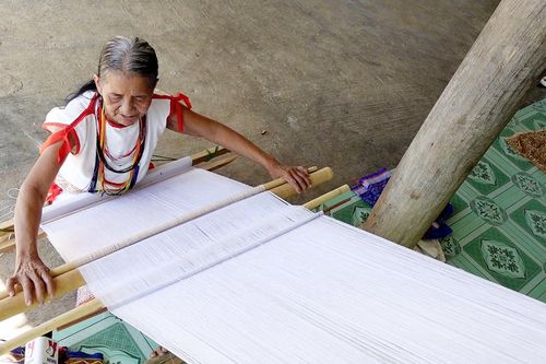 Ấm no ở những bản làng người Brâu, Rơ Măm