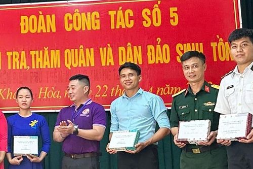 Gieo chữ nơi đảo xa