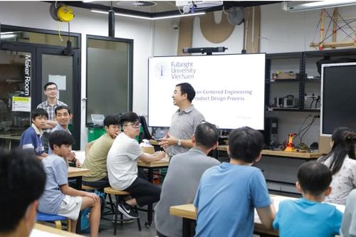 Giáo dục Đại học thời đại 4.0: Thích ứng và đón đầu