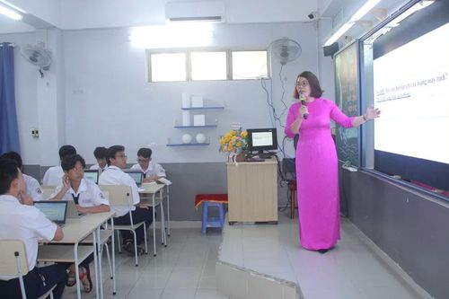 Ứng dụng công nghệ trong giảng dạy, quản lý: 'Lớp học Google'