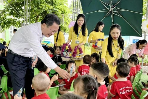 Hái 'quả ngọt' giáo dục từ chính sách đúng