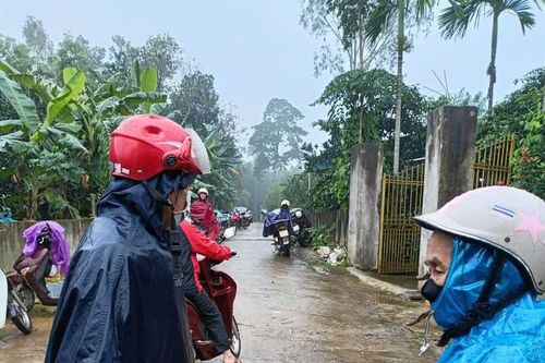 Hai vợ chồng tử vong tại nhà riêng