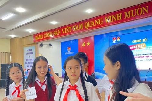 Học sinh Đà Nẵng tranh biện xây dựng thành phố an toàn, thân thiện