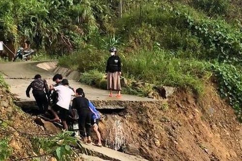 Quảng Nam di dời khẩn gần 500 người vì sạt lở