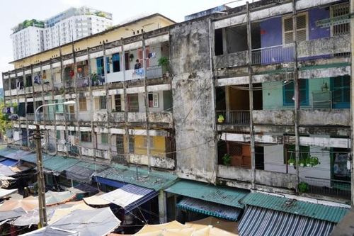 Nguy hiểm 'rình rập' từ chung cư cũ