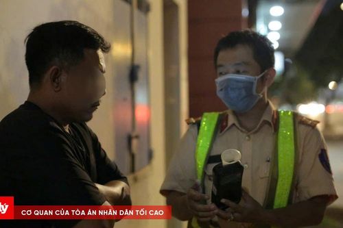 Uống 3 chai bia cách phòng trọ 100m, người đàn ông bị phạt 7 triệu