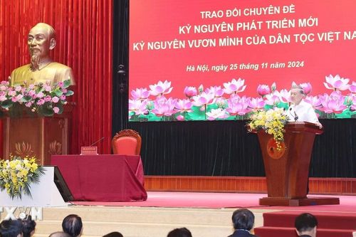 Tổng Bí thư trao đổi chuyên đề về Kỷ nguyên vươn mình của dân tộc Việt Nam