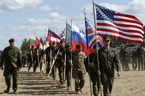 NATO kêu gọi các quốc gia thành viên chi hơn 2% GDP cho quốc phòng