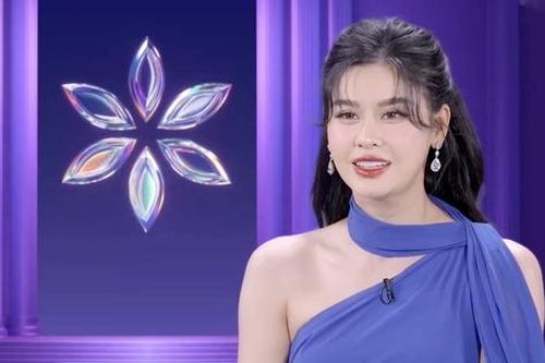 'Gái một con' Trương Quỳnh Anh khoe diện mạo trẻ trung, thần thái đầy cuốn hút