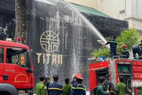 Hà Nội: Cháy lớn trên phố Hai Bà Trưng