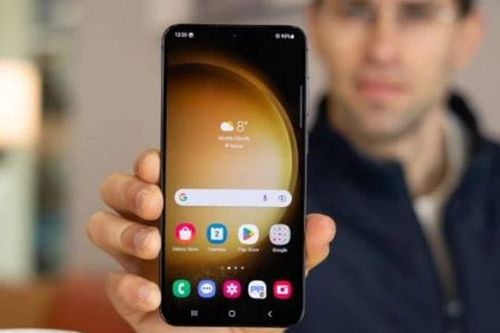 Đây là mãnh sĩ Android màn lớn, trang bị ngang iPhone 15 Pro, siêu rẻ, độ ngon ăn đứt iPhone 16 Plus