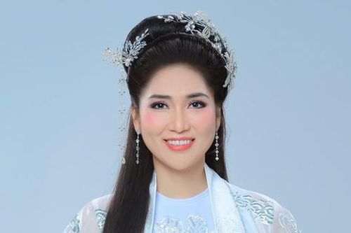 'Hoa hậu cải lương' Như Huỳnh 'bật mí' lý do liên tiếp giành giải Vàng