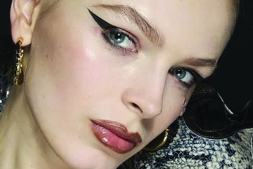 Những xu hướng kẻ mắt nổi bật sàn catwalk cuối năm