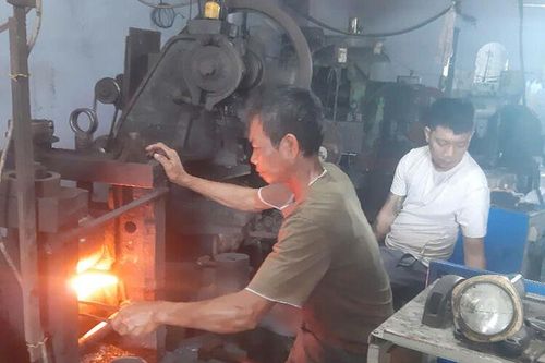 Giữ nghề rèn truyền thống