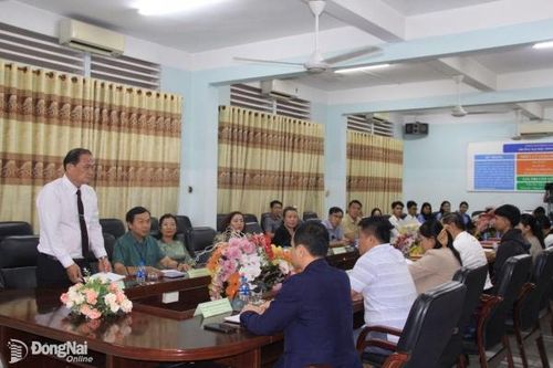 Trường đại học Đồng Nai tiếp nhận 10 học sinh tỉnh Champasak đến học tiếng Việt