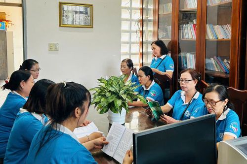 Các cấp hội phụ nữ ở TP. Cam Ranh: Xây dựng các câu lạc bộ điểm hỗ trợ hội viên