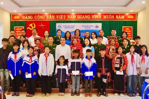 'Đồng hành cùng phụ nữ biên cương' năm 2024 tại xã Ka Lăng