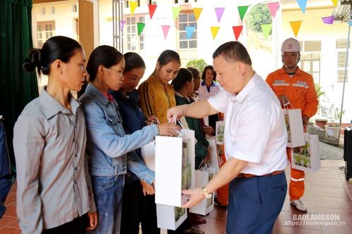 Công ty Điện lực Lạng Sơn: Chú trọng thực hiện công tác an sinh xã hội