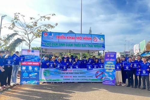 Tuổi trẻ Bảo Lâm tích cực hưởng ứng Festival Hoa lần thứ X