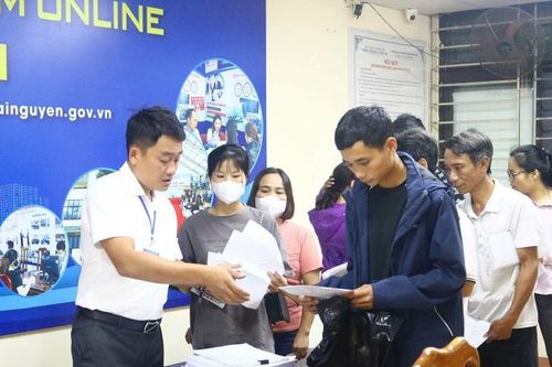 Bài 3: Giúp người nghèo đổi đời