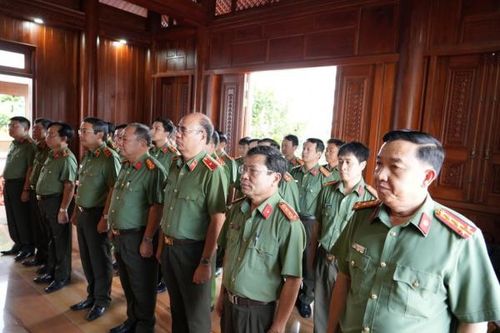 Cụm thi đua số 8 tổng kết phong trào thi đua 'Vì an ninh Tổ quốc' năm 2024