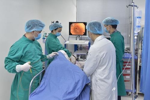 Cô gái 23 tuổi ở Hải Dương nôn ra máu, nhập viện gấp thừa nhận làm việc này trong buổi liên hoan