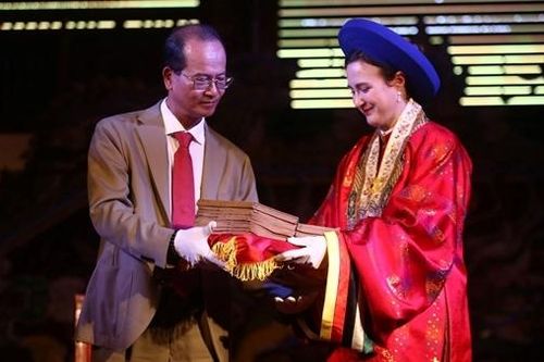 Những kỷ vật của Vua Hàm Nghi hồi hương tại Huế