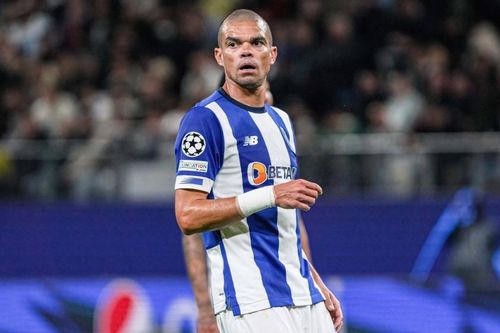 Cổ động viên Porto nổi giận