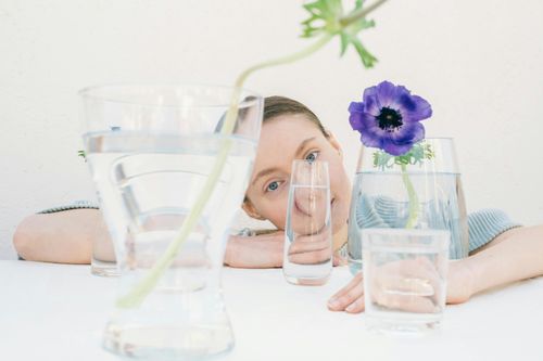Cô gái bị 'mắc kẹt' ở thời thơ ấu