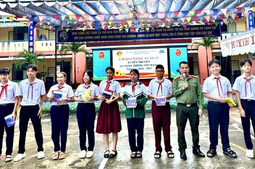 Tuyên truyền, phổ biến kiến thức về an ninh mạng cho học sinh