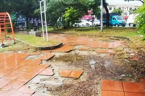 Xập xệ các khu vui chơi