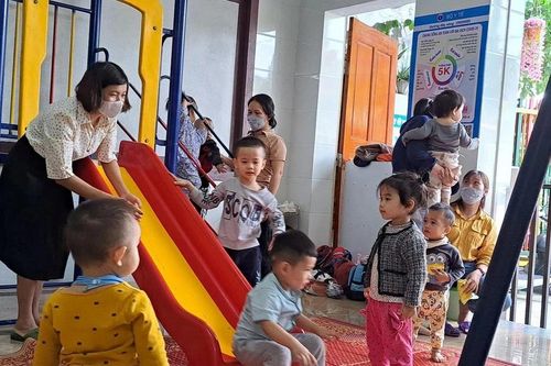 Cần thiết có riêng đề án hỗ trợ công nhân lao động nuôi dạy, chăm sóc con cái