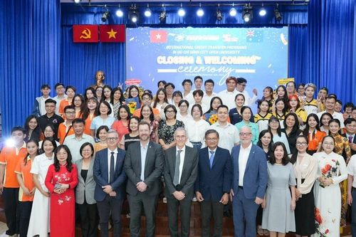 Trường Đại học Mở TPHCM Khai giảng chương trình liên kết quốc tế