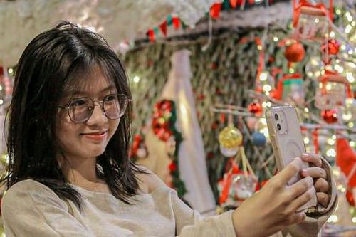Giới trẻ Đà Nẵng nô nức đón không khí Giáng sinh sớm