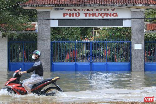 Thừa Thiên Huế tiếp tục cho học sinh nghỉ học vì ngập lụt