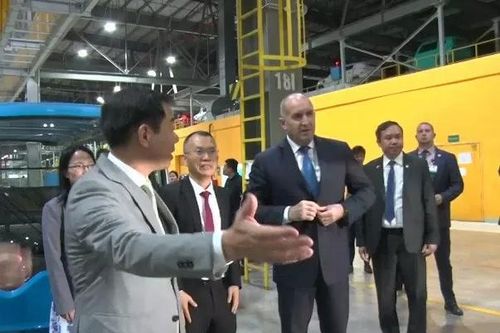 Tổng thống Cộng hòa Bulgaria thăm và làm việc tại Tổ hợp Nhà máy VinFast Hải Phòng